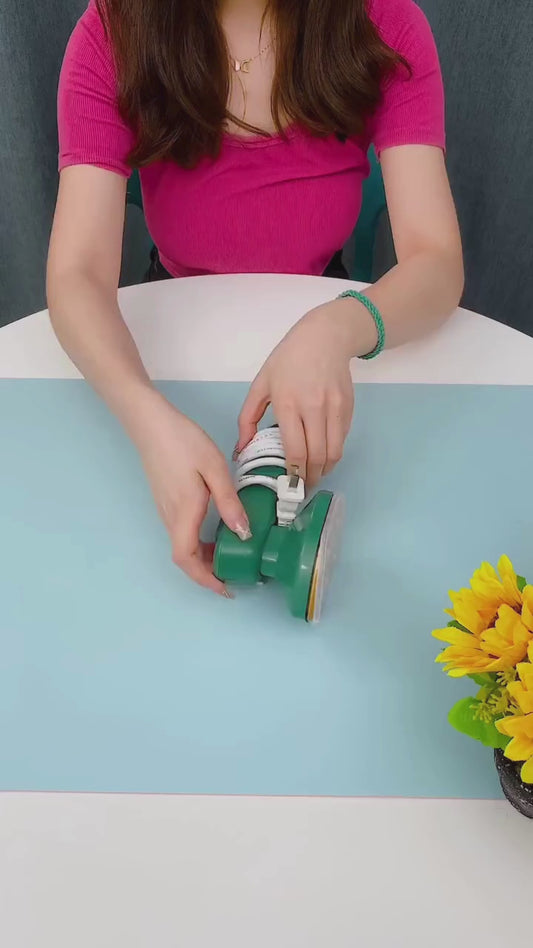 Mini Steam Iron – Perfect Outfit, Every Time